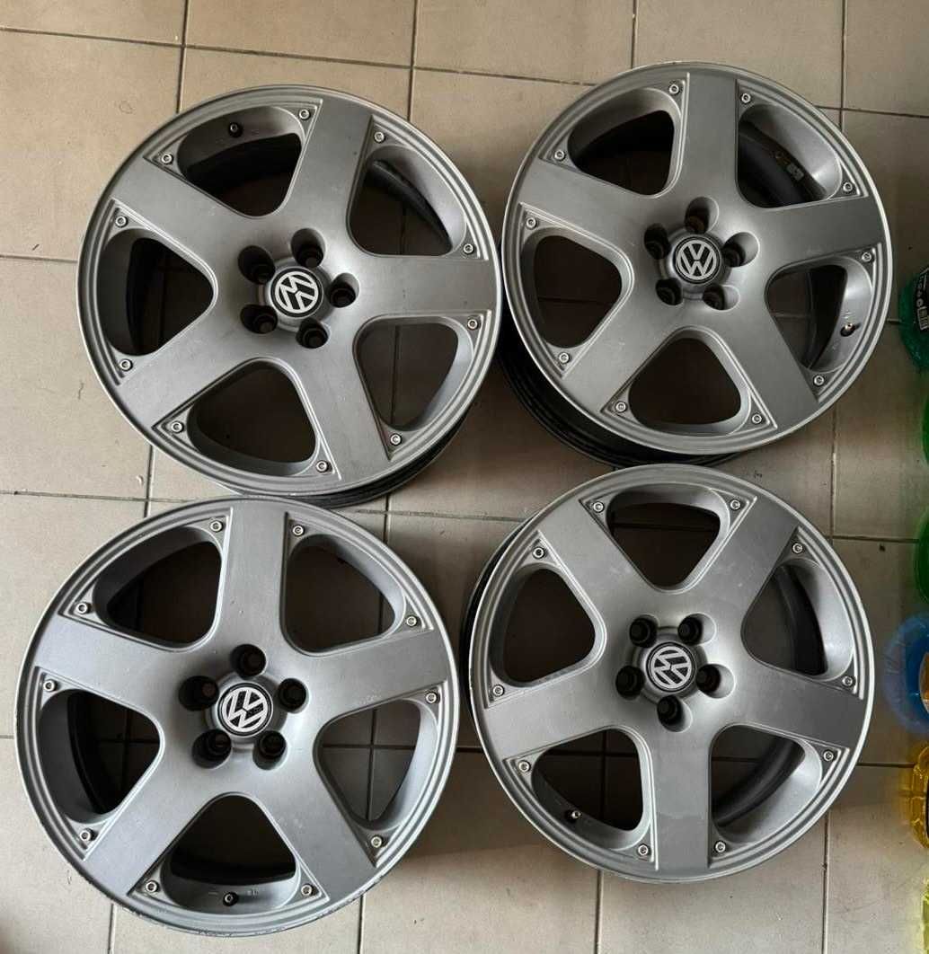 Продам титанові диски R17 5*100 7J ET38 DIA57.1