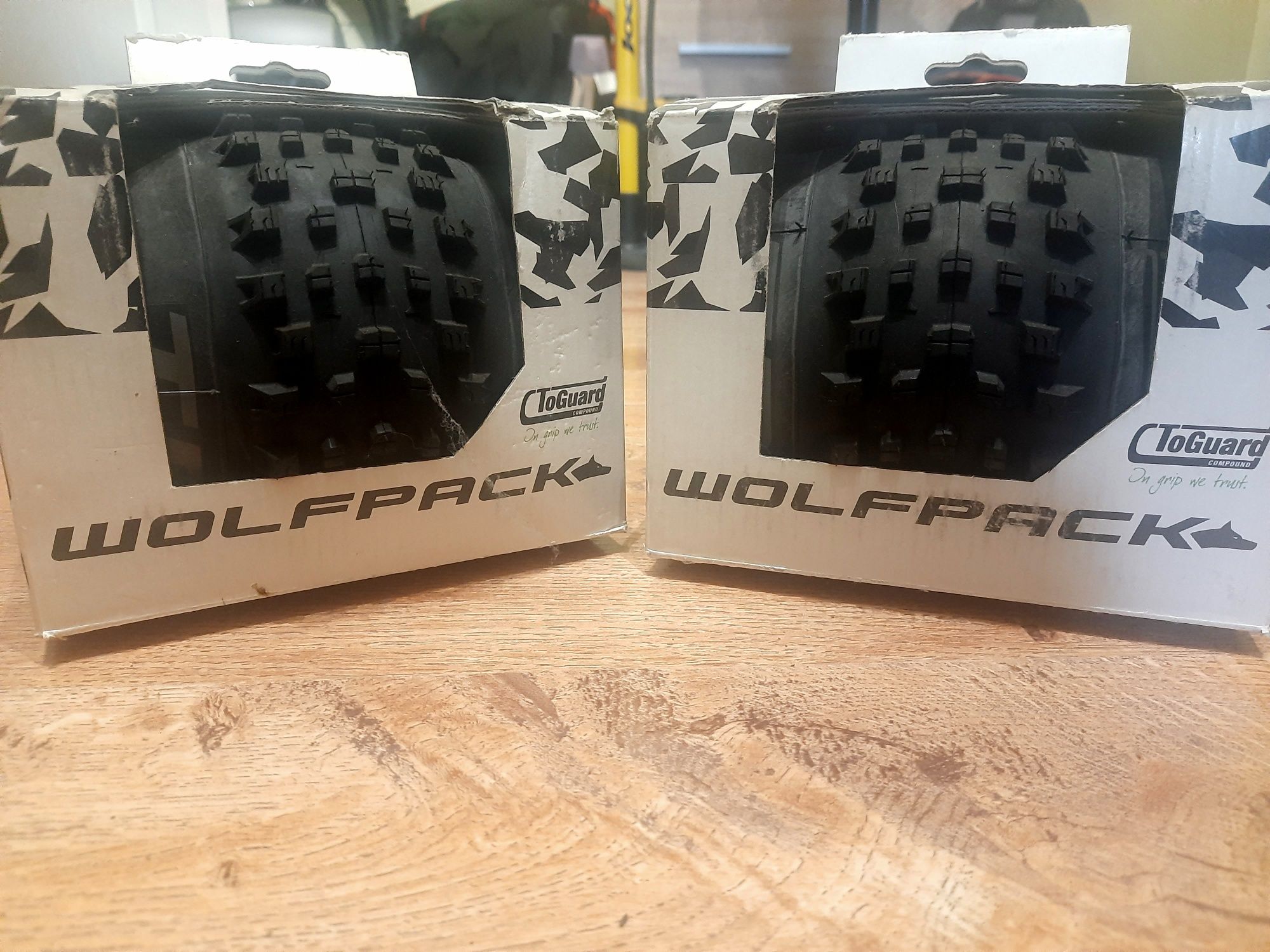 Zestaw dwóch nowych opon Wolfpack Trail 27,5x2,4
