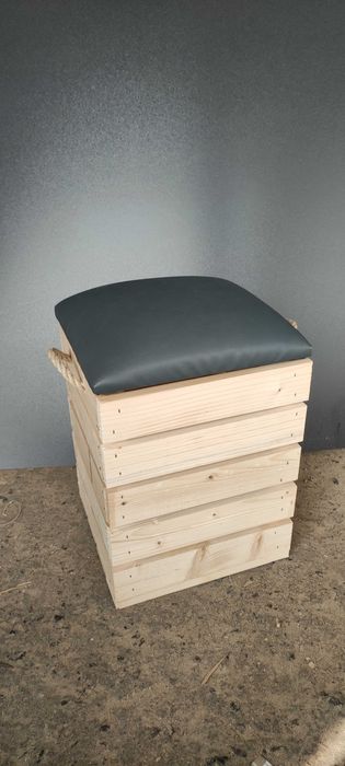 taboret drewniany tapicerowany pufa skrzynka dekoracja 30x28x46