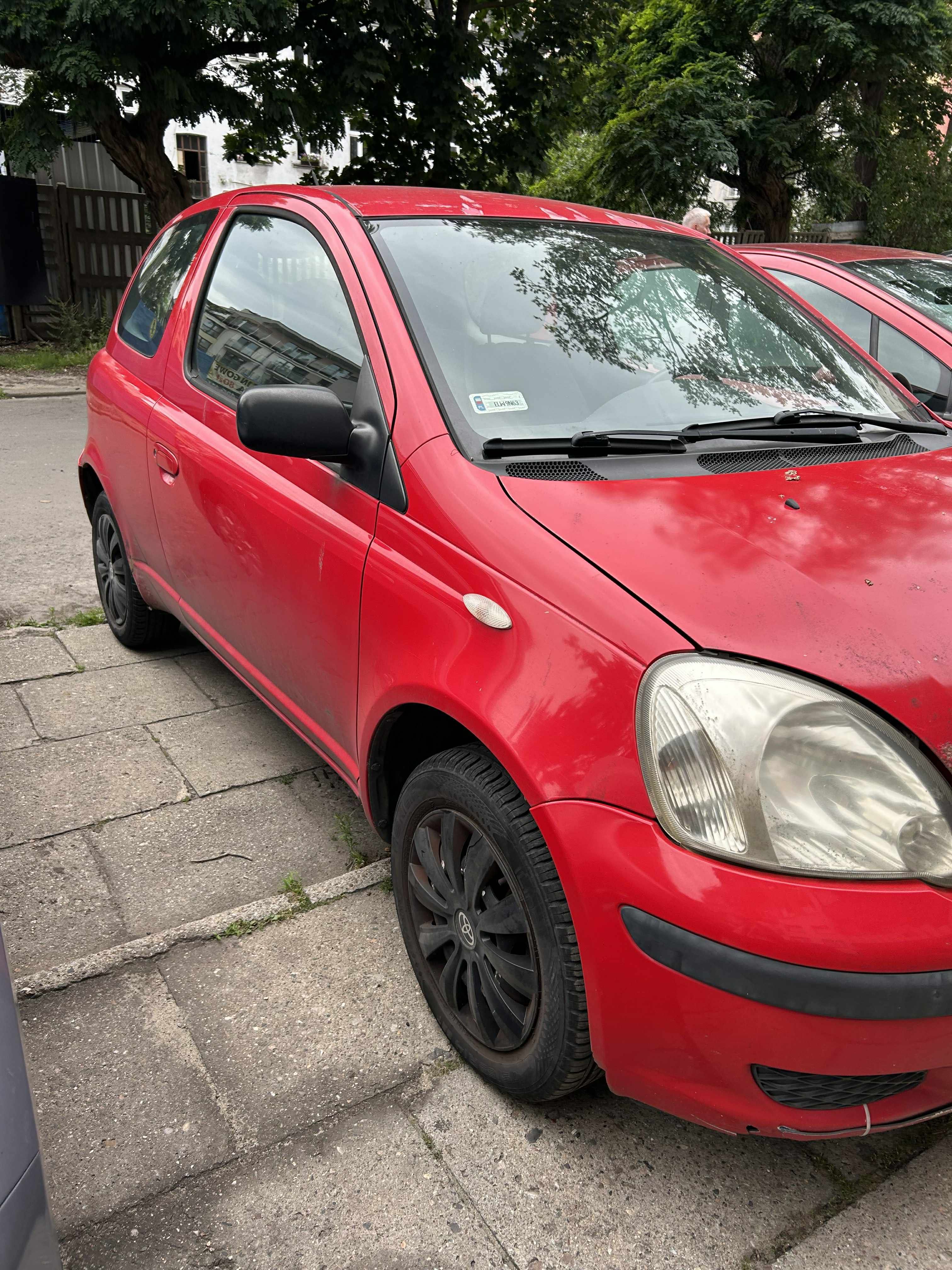 Toyota Yaris 1.0 vvt-i 2004r.