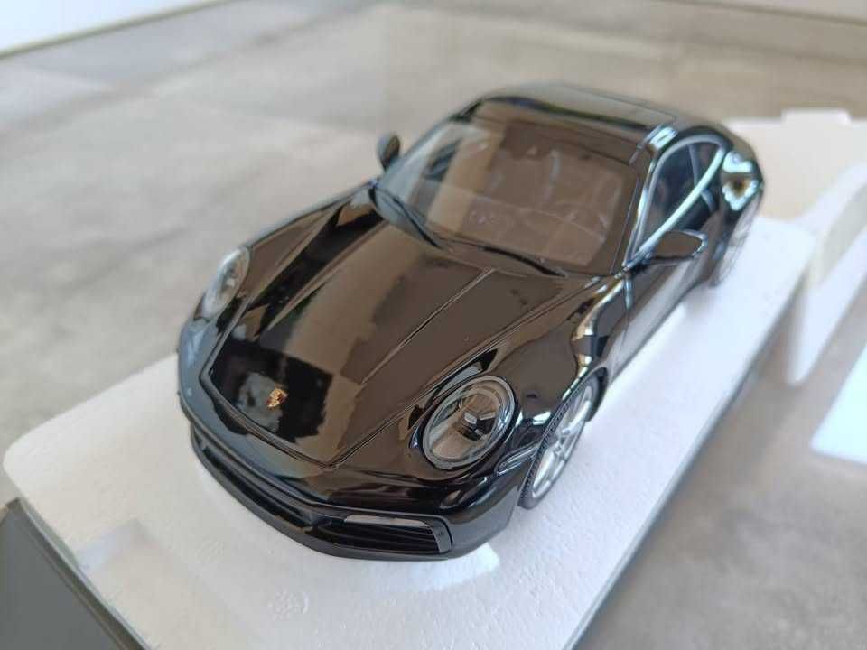 Porsche 911 (992) 4S Minichamps, model 1:18