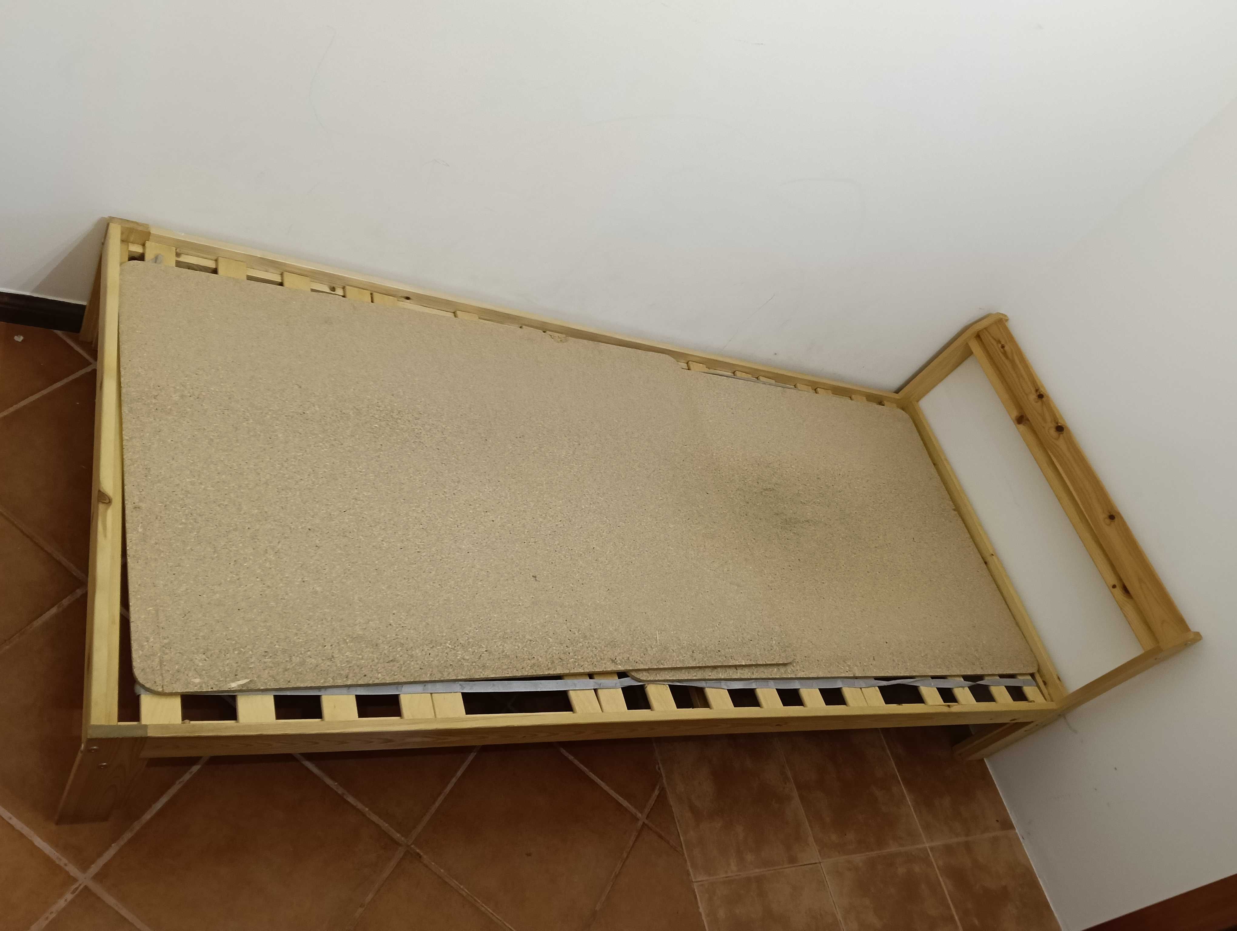 Cama Solteiro como nova