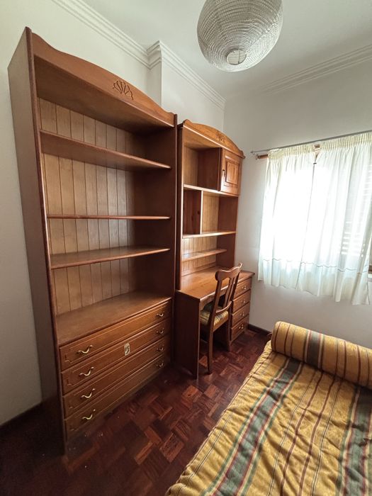 Conjunto de Mobilia de Estúdio com 2 camas