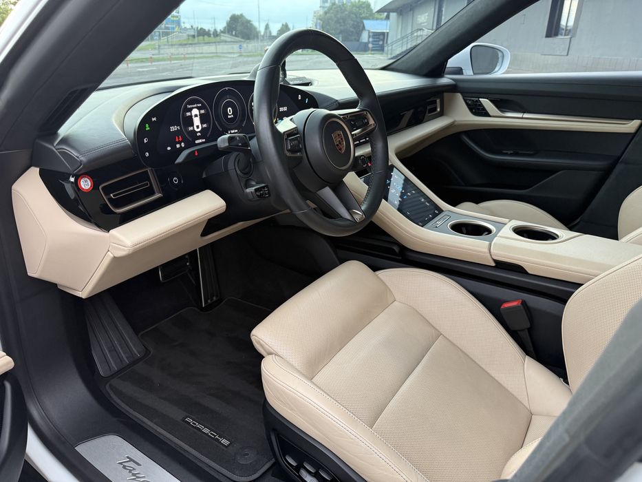 Porsche taycan turbo