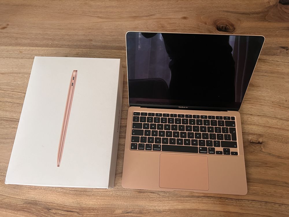 MacBook Air 13-inch, 8GB, 256GB SSD