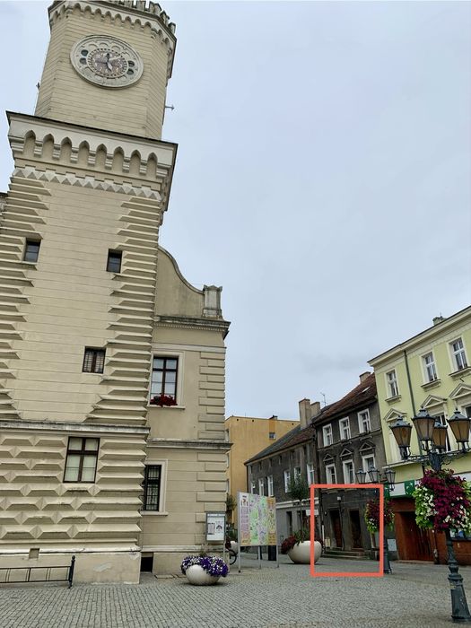 Centrum Świebodzina. Sprzedaż. Przy ratuszu