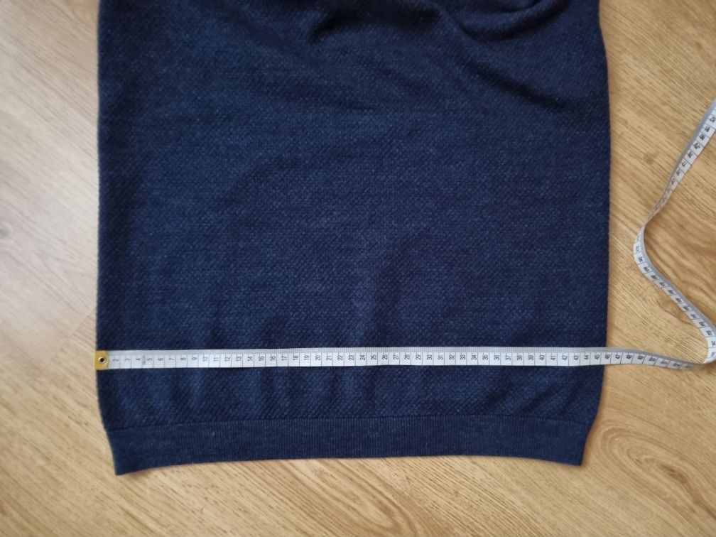 Elegancki męski  sweter w kolorze  ciemnego jeans. Marki      Next