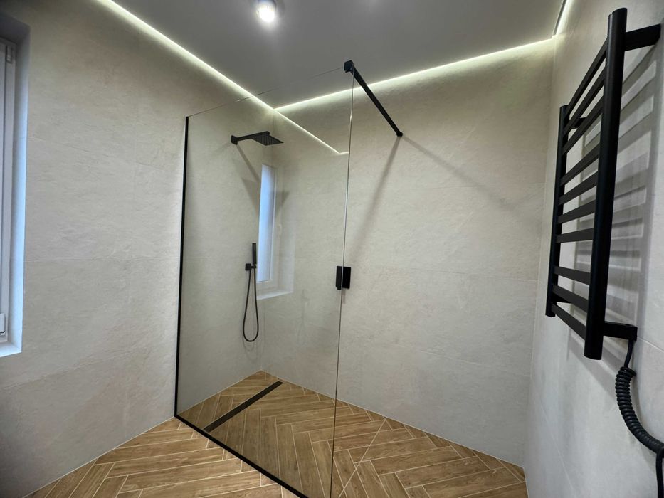 Котедж з сучасним ремонтом у курортному Ворзелі! Мінімальне оформлення