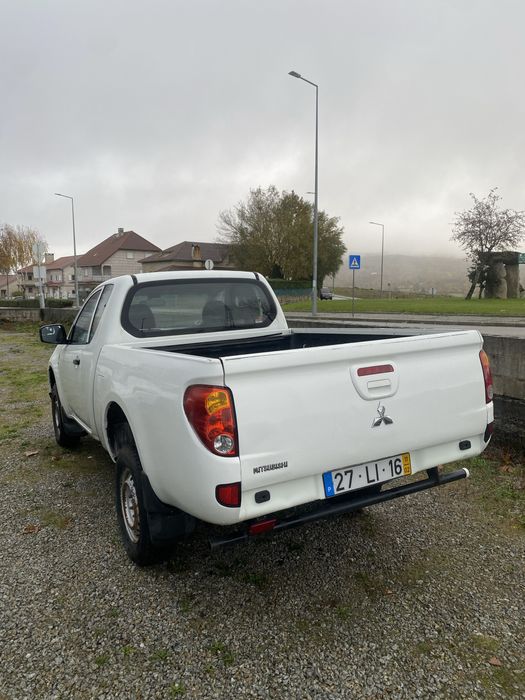 Mitsubishi L200 4x4  2.5 DI-D Invite Club 3 lugares