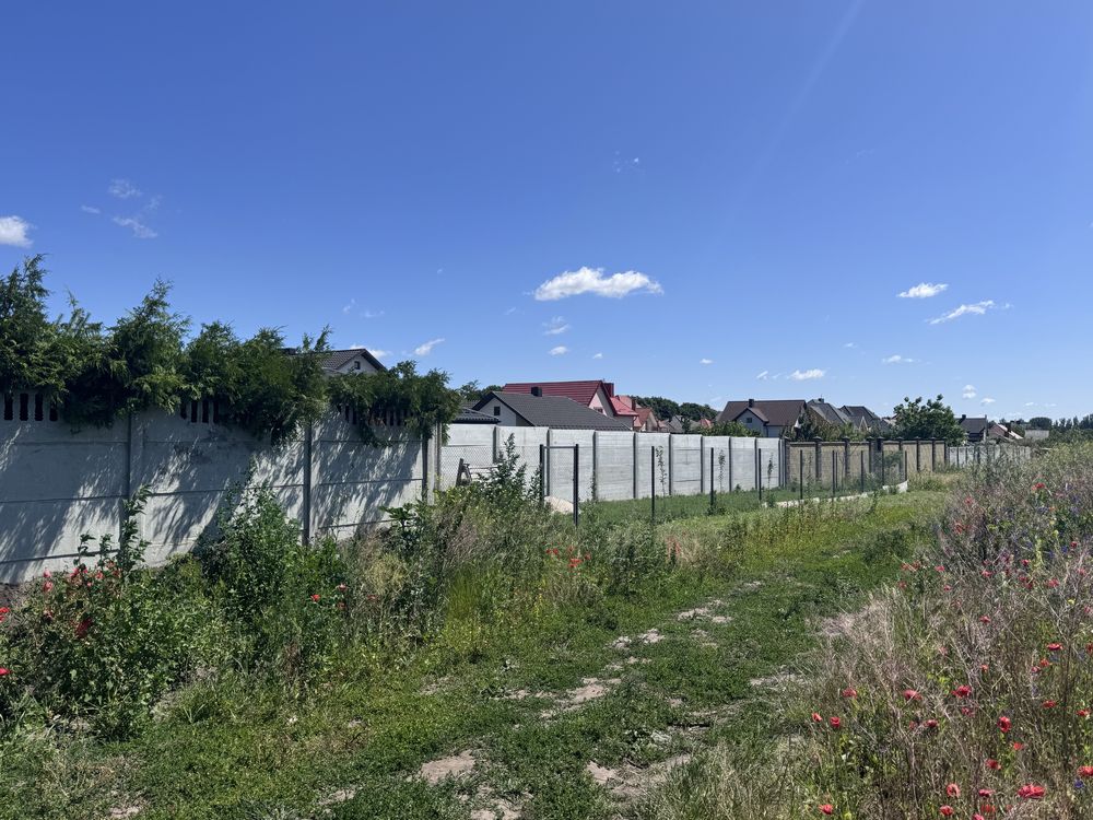 Продаж рівної ділянки під будівництво в хоорошій локації