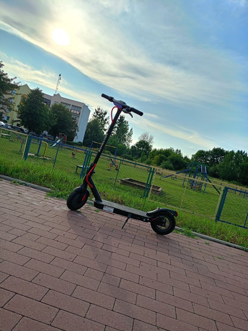Hulajnoga elektryczna revolution