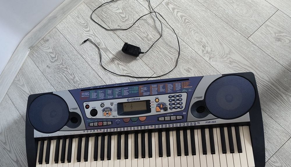 Keyboard pianino Yamaha PSR 260