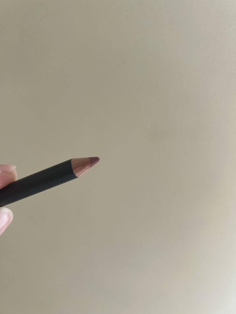 MAC Lip pencil SOAR