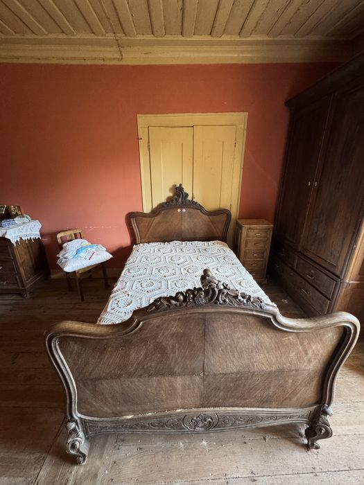 Cama antiga para restauro