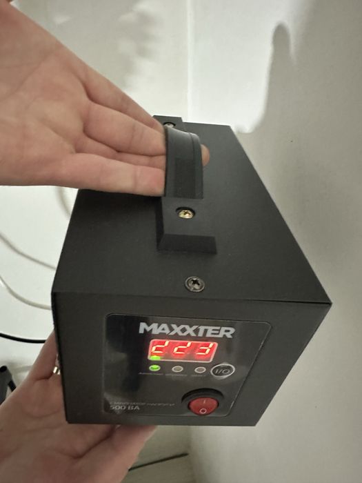 Стабілізатор напруги Maxxter MX-AVR-E500-01