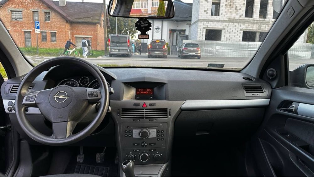 Продам Opel Astra H,авто у Львові