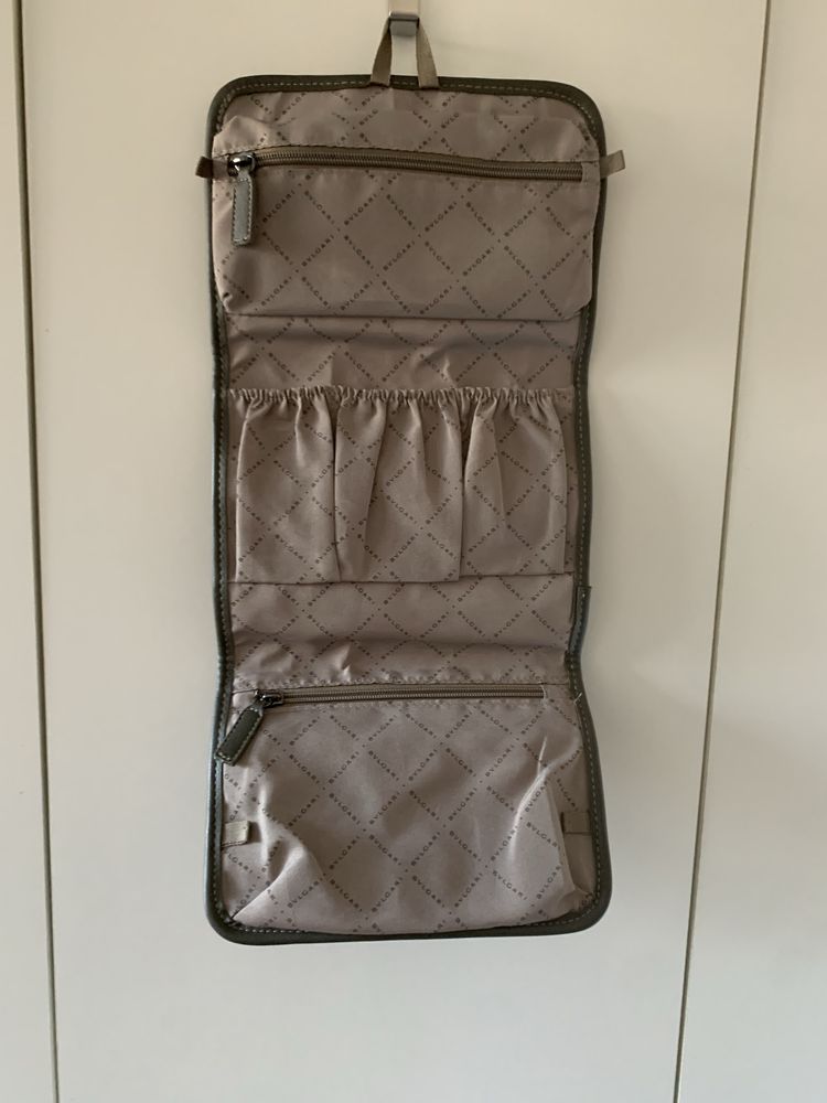 Bvlgari kosmetyczka Bvlagi x Emirates