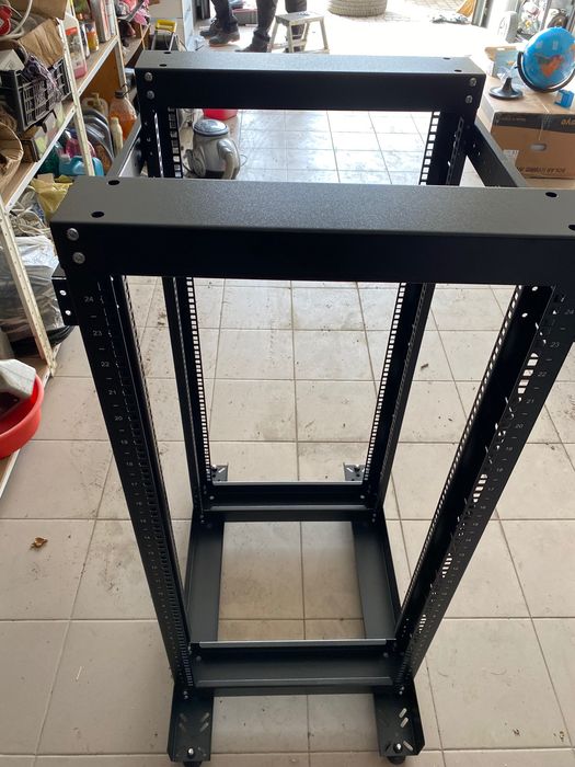 Стійка під акумулятори Deye любого розміру до 6 шт