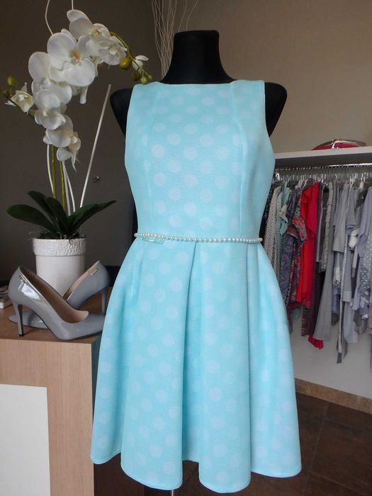 Sukienka elegancka by o la la