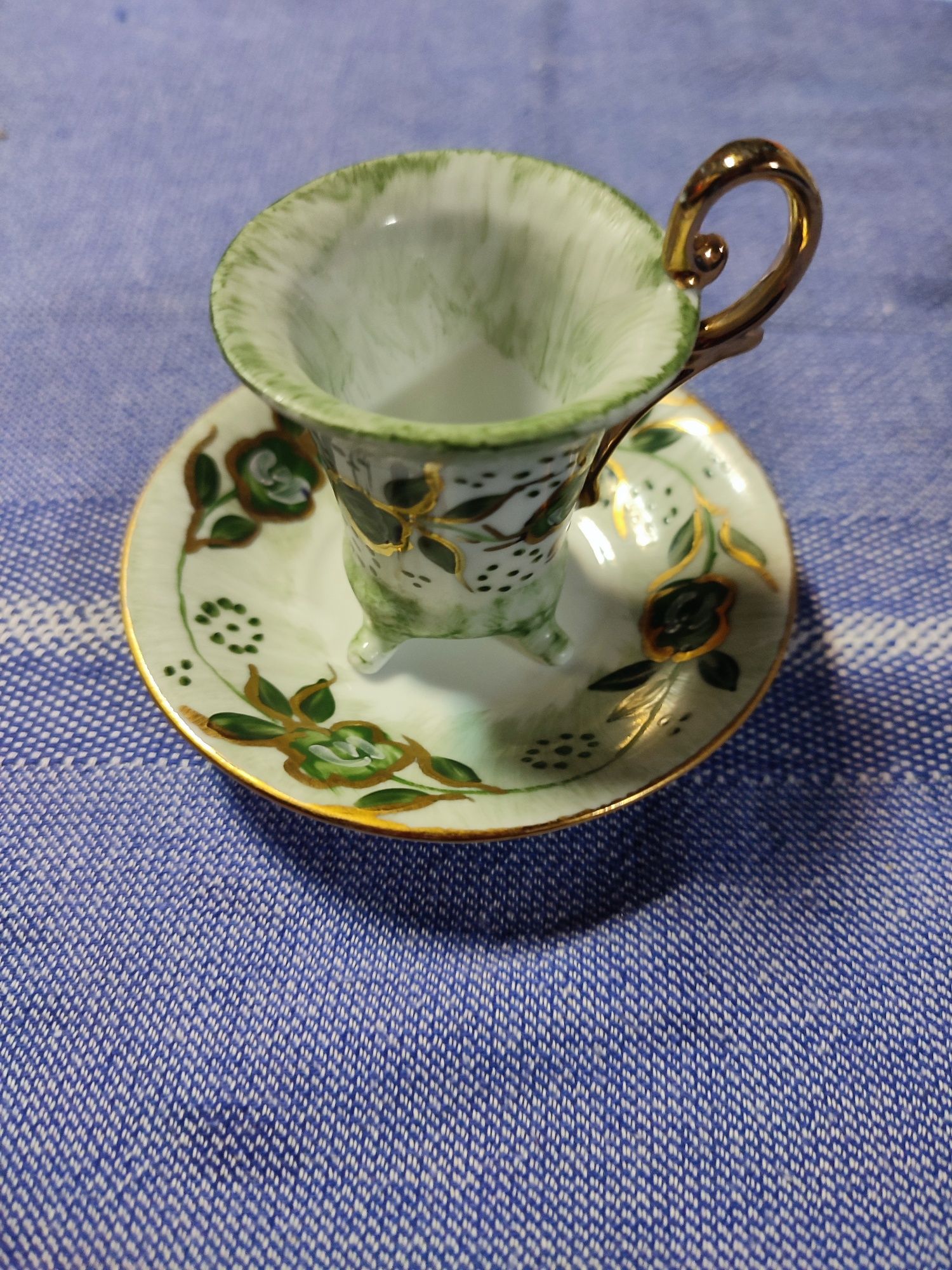 Chávena decorativa com pires em porcelana (ler descrição)
