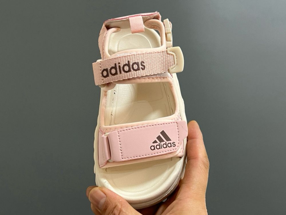 Дитячі босоніжки, сандалі adidas