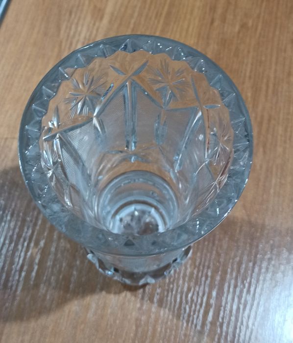 Кришталева ваза, висота 20 см