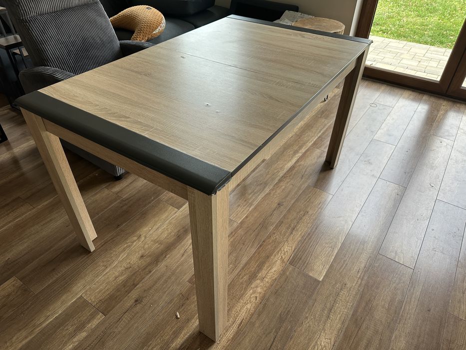 Rozkladany stol do jadalni