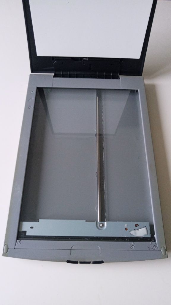 Skaner Canon CanoScan LiDE25