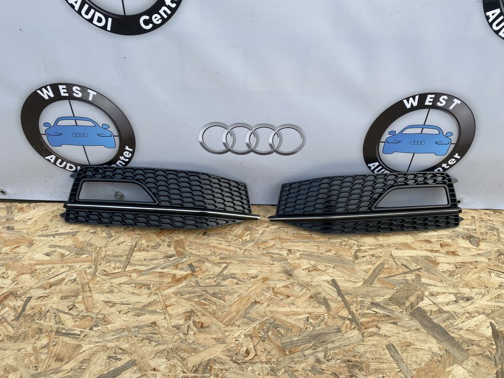 Решітки противотуманок Audi A4 B8 S-Line решітки переднього бампера