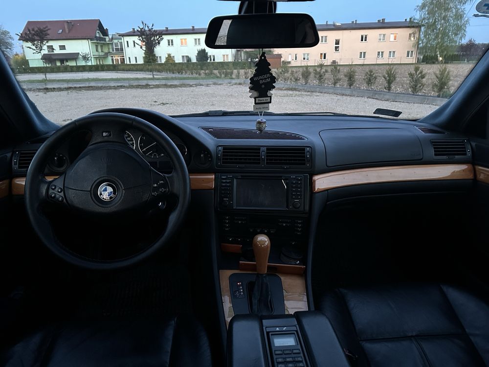 BMW E38 m62b35tu