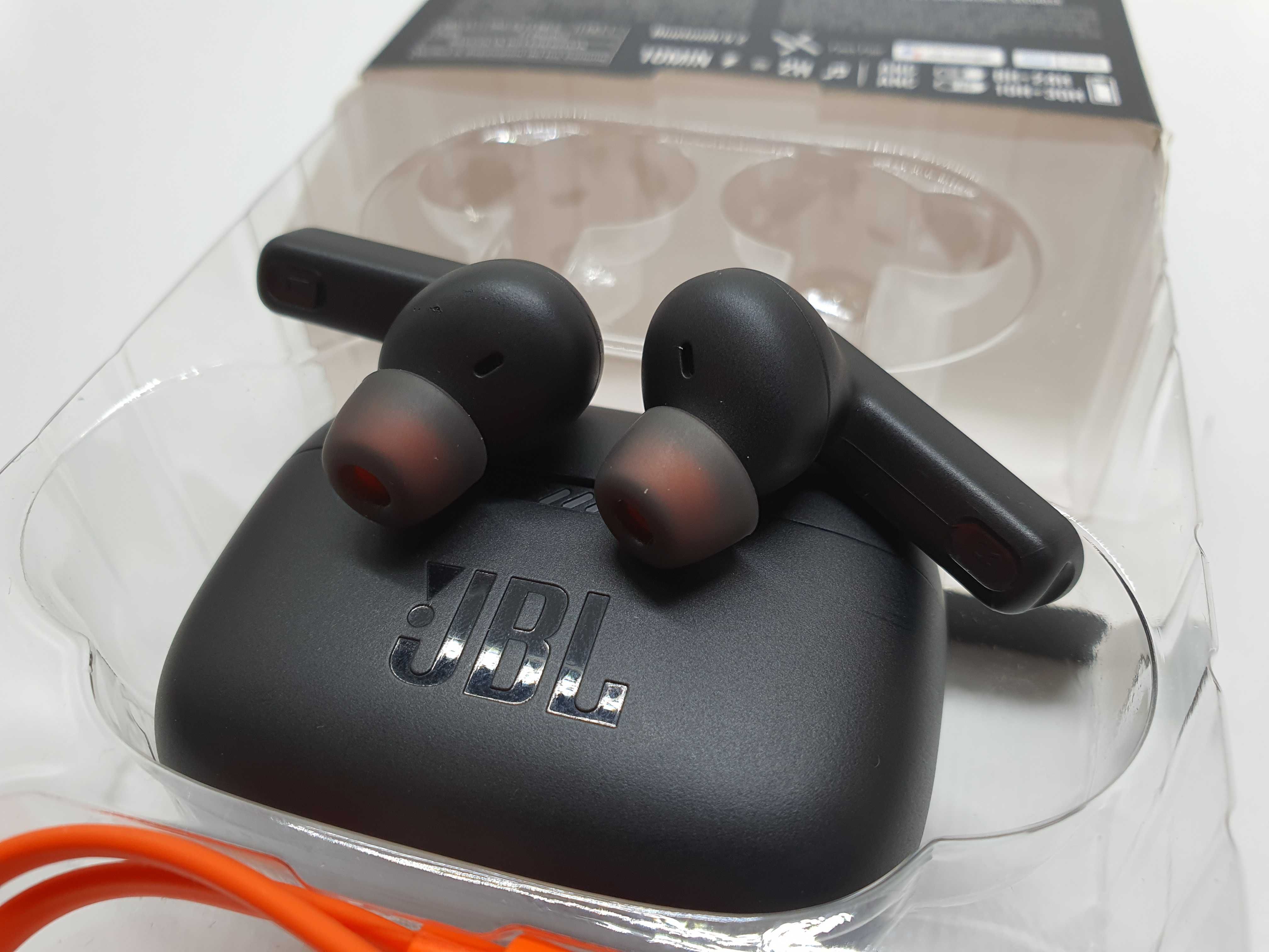Słuchawki bezprzewodowe dokanałowe JBL Tune 230NC TWS czarne