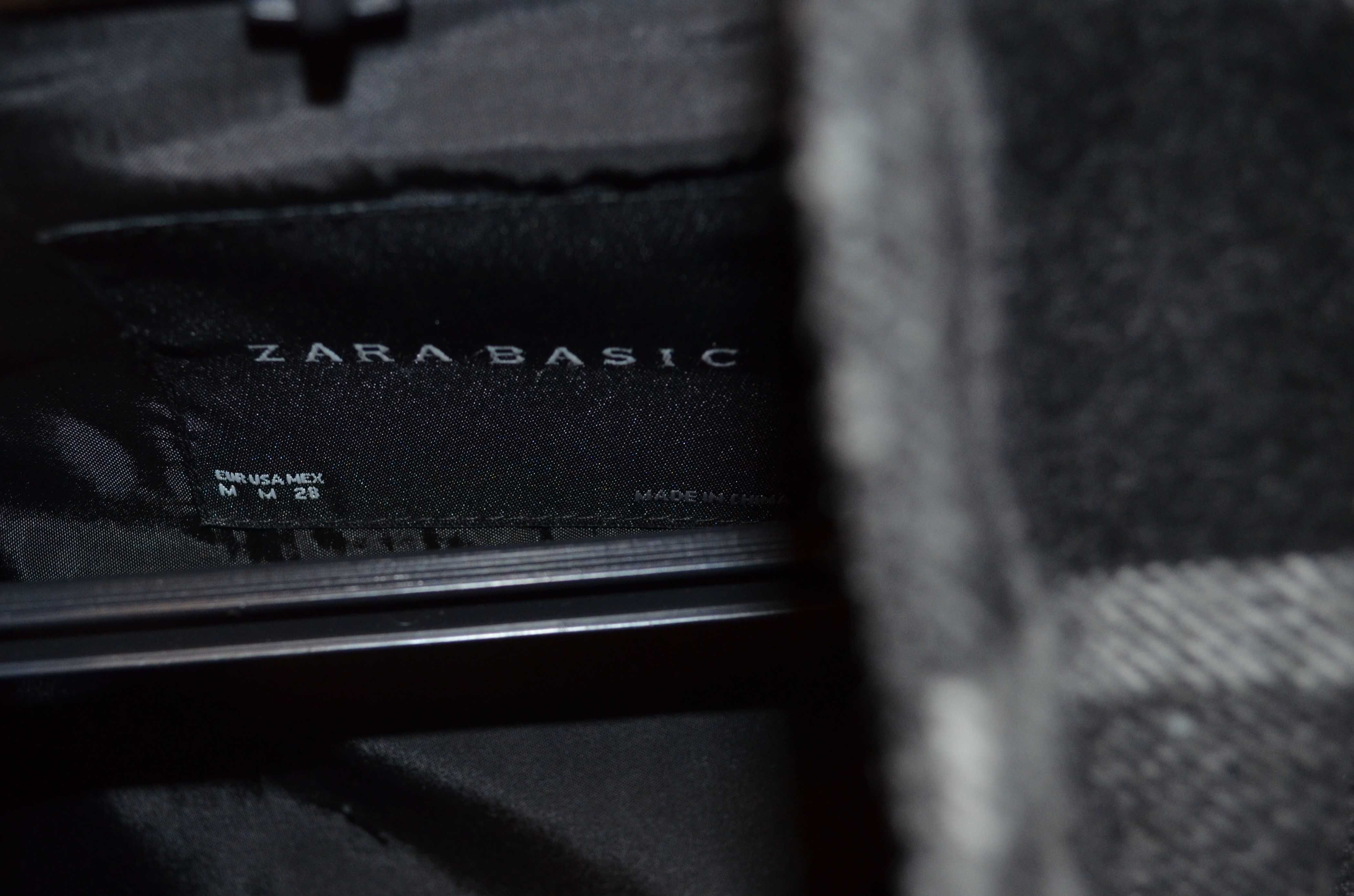 Capa Zara (Cinza/Preto)