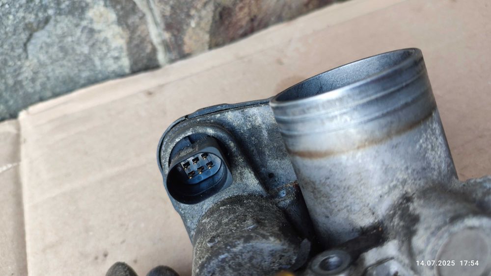 Дросельна заслонка Skoda Fabia I 1.4 MPI 047133062 5WS02090