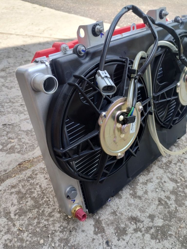 Odes 850 efi.Quad chłodnica wody kompletna