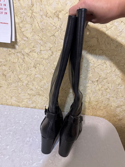 Чоботи високі шкіра р 39