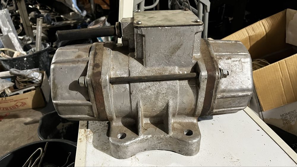 Площадочный вибратор ИВ-128-У2