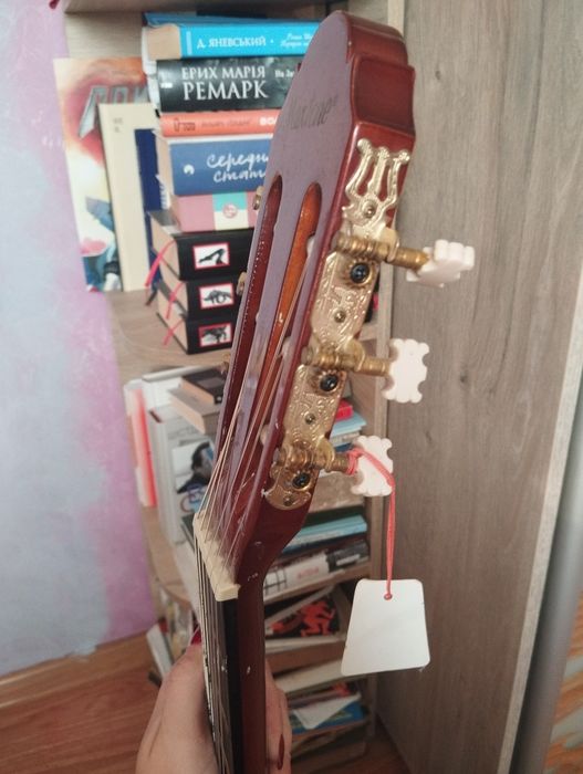 Продам гітару  Maxtone CGC-39ON