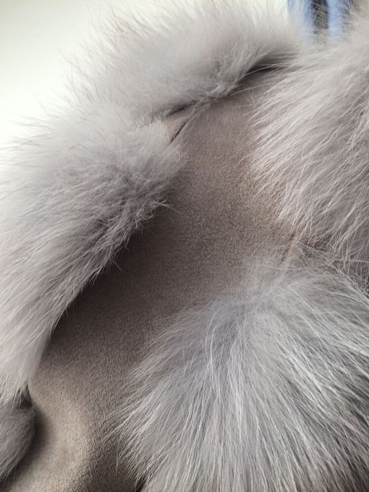 Меховая жилетка / жилетка из песца / купить меховую жилетку