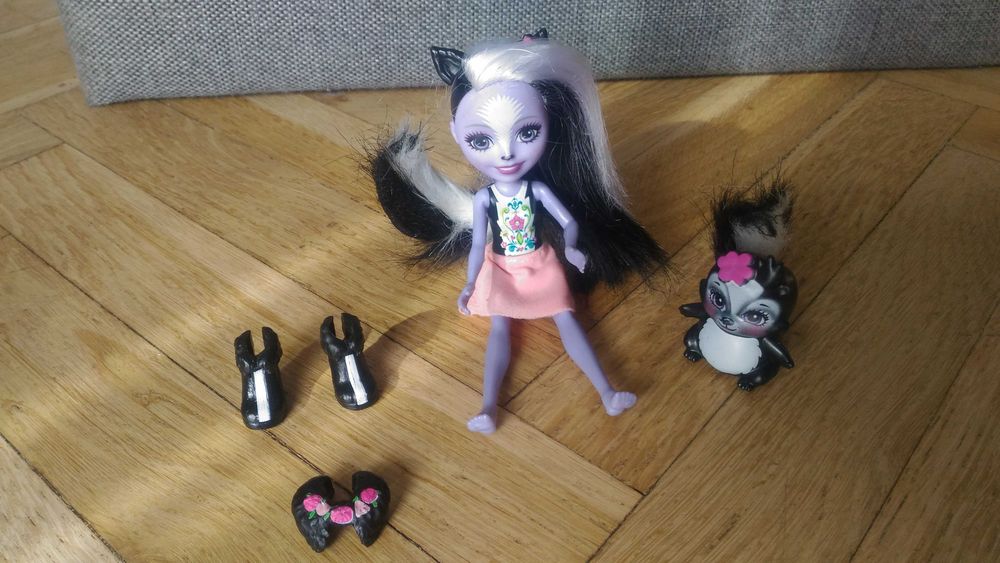 Lalka Enchantimals SKUNKS