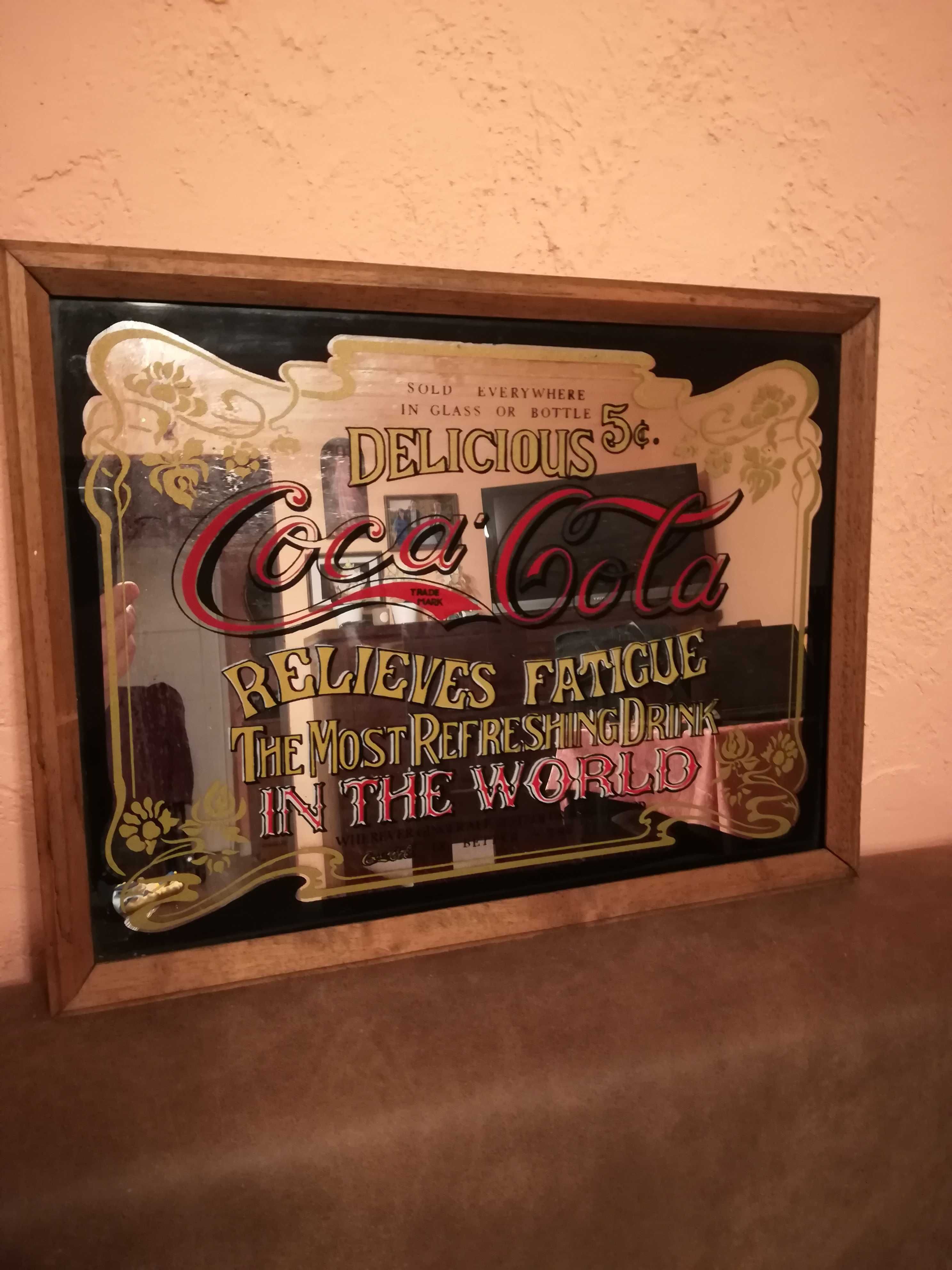 Reklama lustrzana Coca Cola