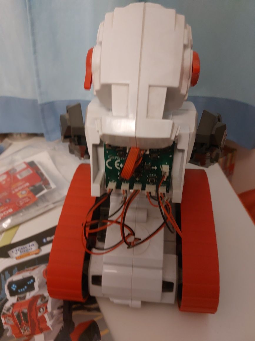 Robot programável