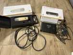 Zestaw mikrofon i interfejs audio od firmy behringer z kablem