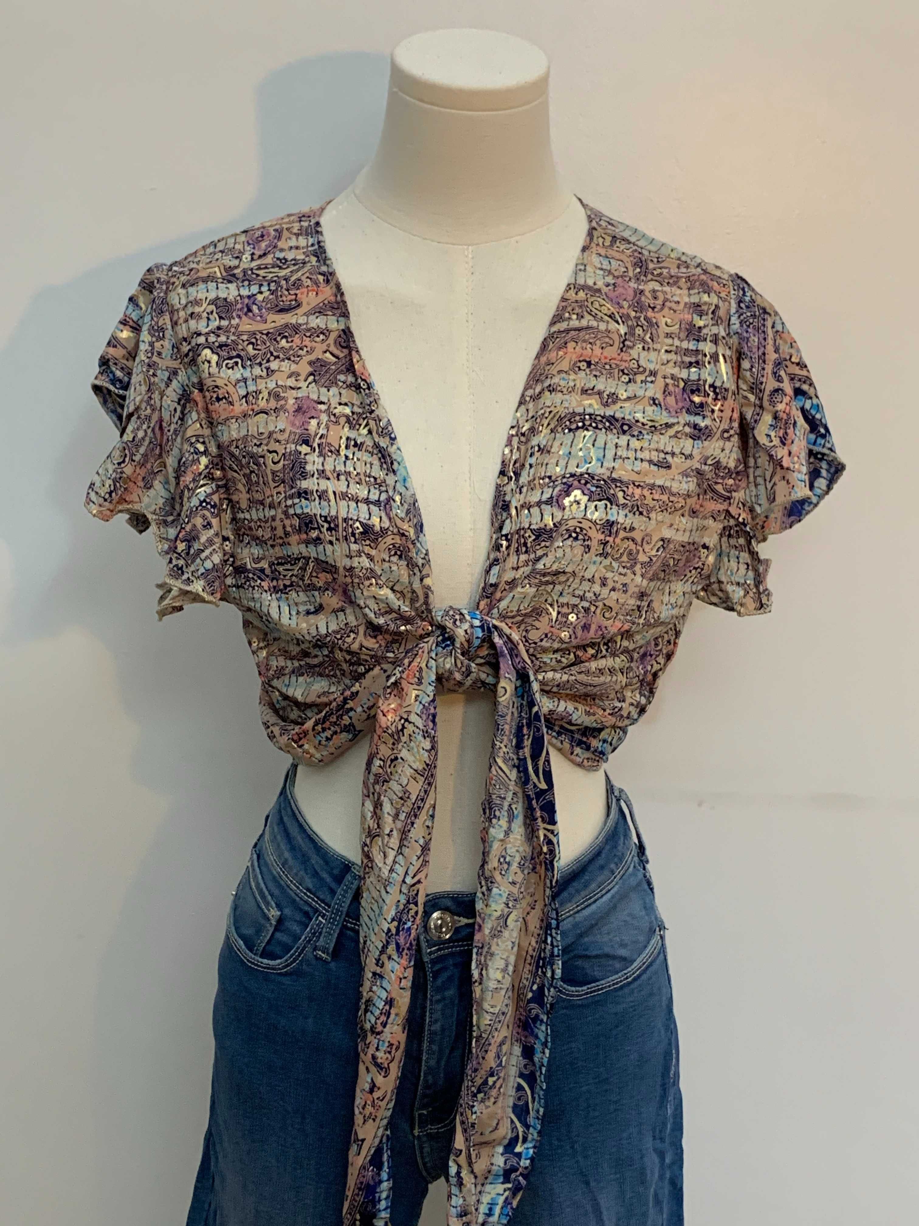 Top Estampado Bigg Bull com Laço Frontal – Tamanho Único