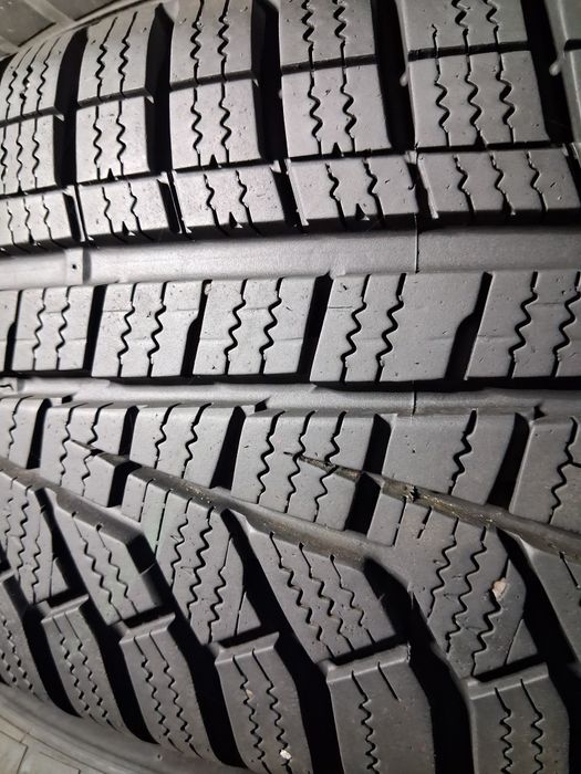 Шини б/у зима 215/70-R16 Hankook Winter Isept EVO 2 комплект