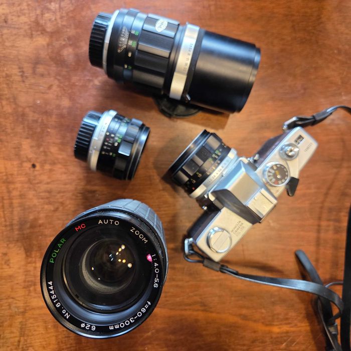 Minolta SR-T 101 – Kit 35mm com 5 objetivas