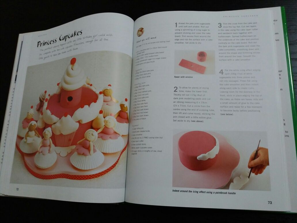 Livro: Easy Party Cakes de Debbie Brown's