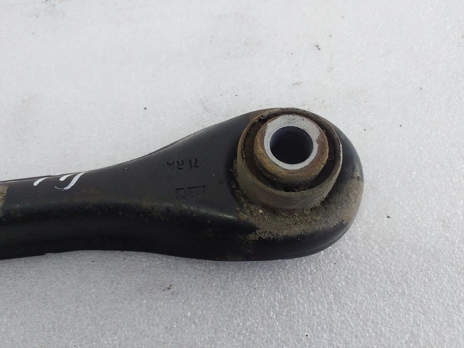 Braço de suspensão trás direito FORD C-Max II (DXA/CB7, DXA/CEU)