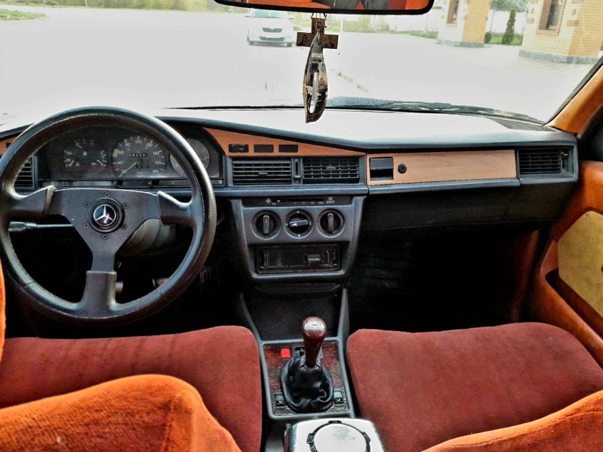 Mercedes 190 2.0d