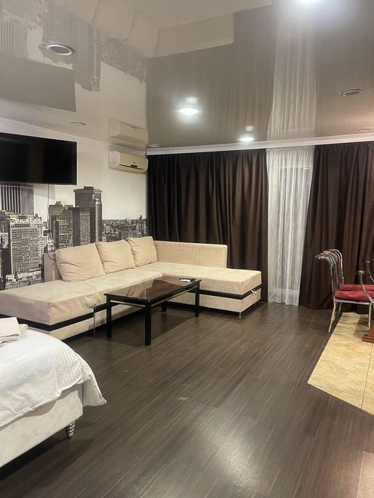 Подобова. Погодинна оренда квартири. VIP студия 95 квартал, Центр