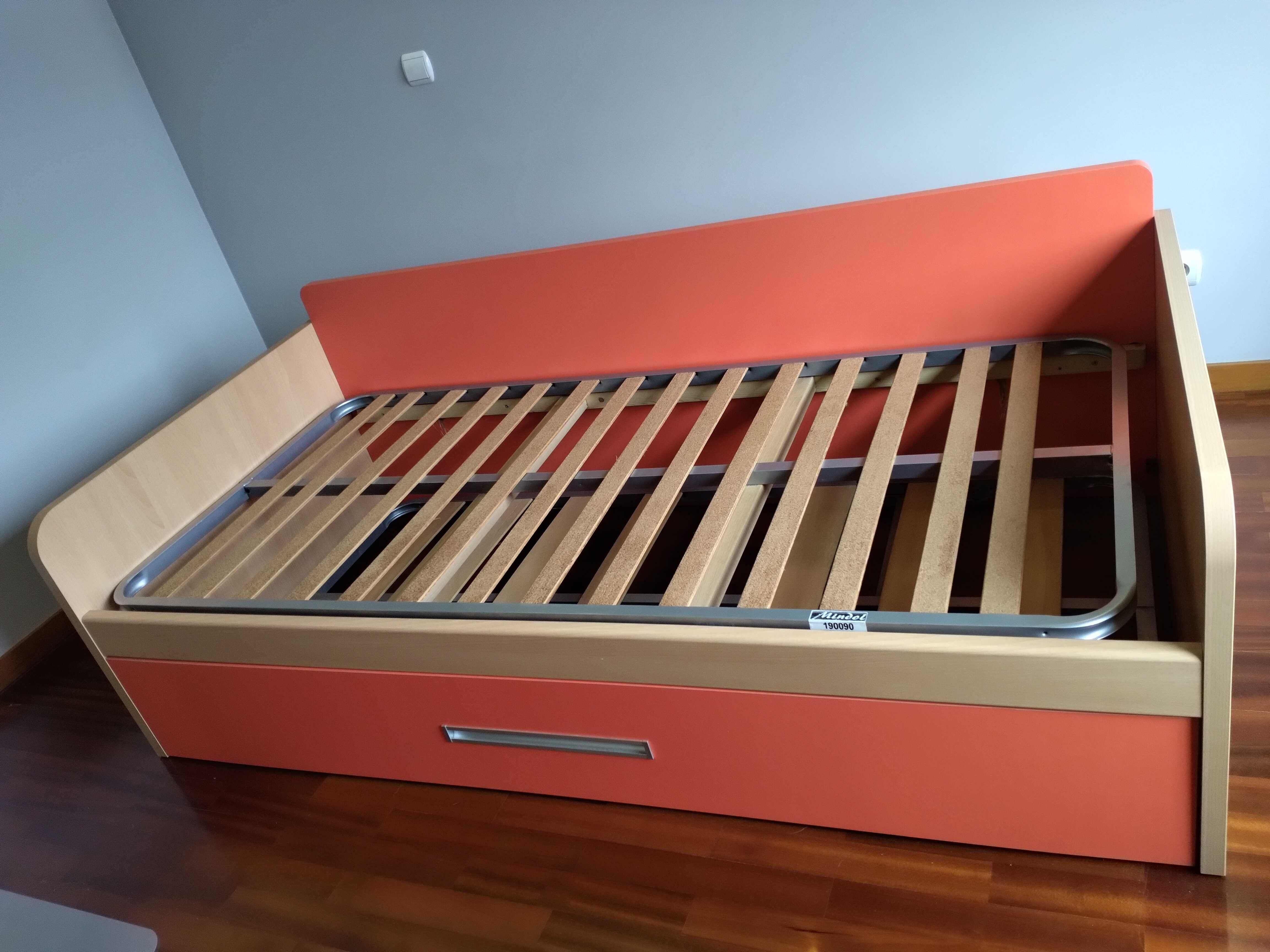 Cama criança/adolescente com arrumação
